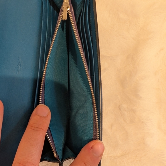 Coach Legacy Turnlock Teal & Purple Leather Wallet Silver Hardware EUC - Picture 13 of 15